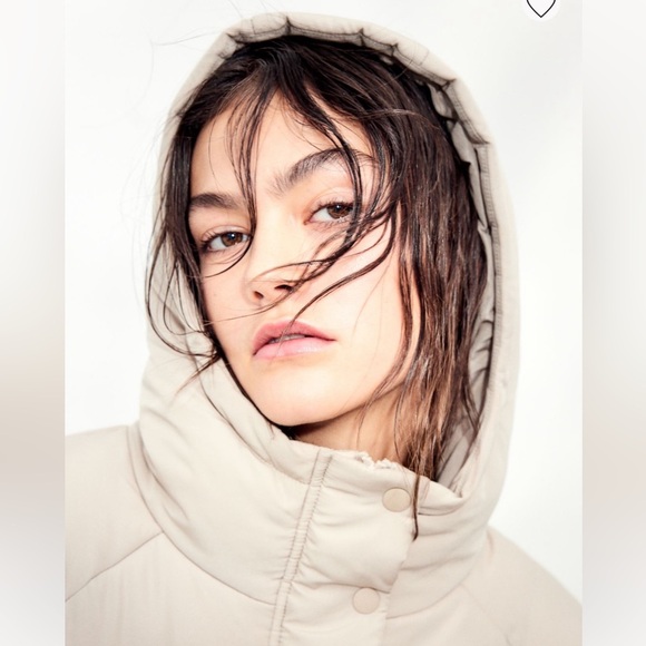 H&M Drawstring-Waist Puffer Jacket‎ - Picture 3 of 7